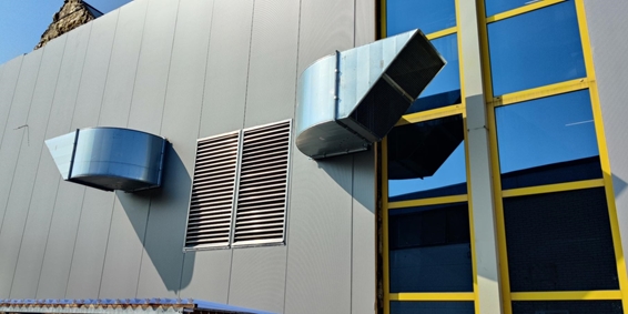 Luchtaanvoer en -afvoer