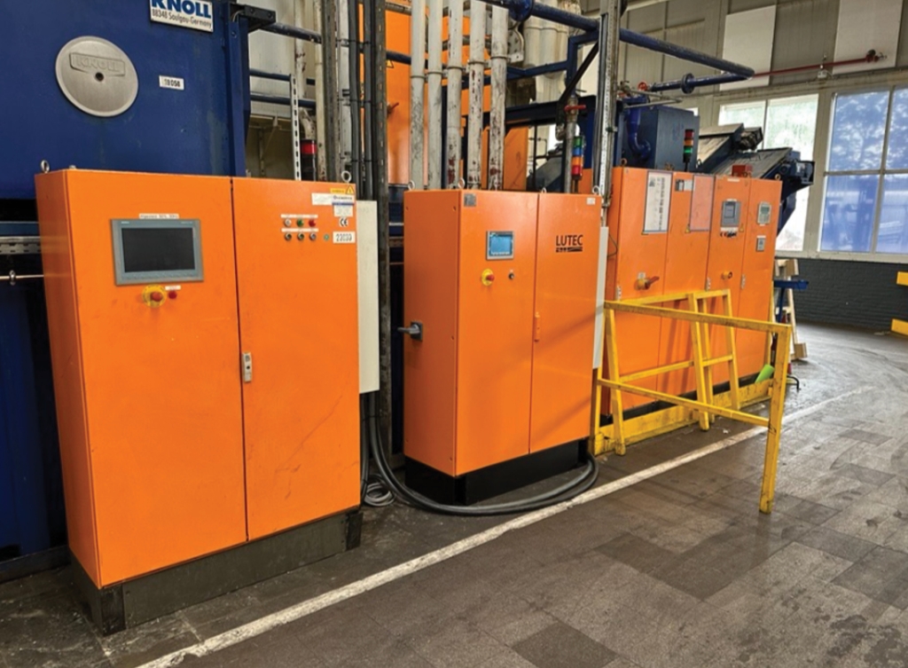 Aansturing en bewaking door besturingstechniek