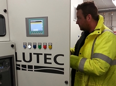 Afstellen centrale besturingskast klimaatinstallatie offshore