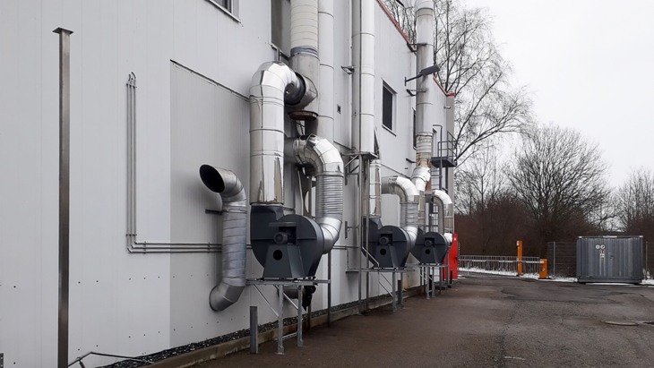 Praktijksituatie met RG afzuigventilatoren in de buitenlucht