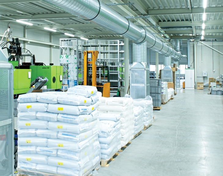 HVAC totaaloplossing. Duurzaam koelsysteem voor nieuwe, grotere fabriekshal van Widek.